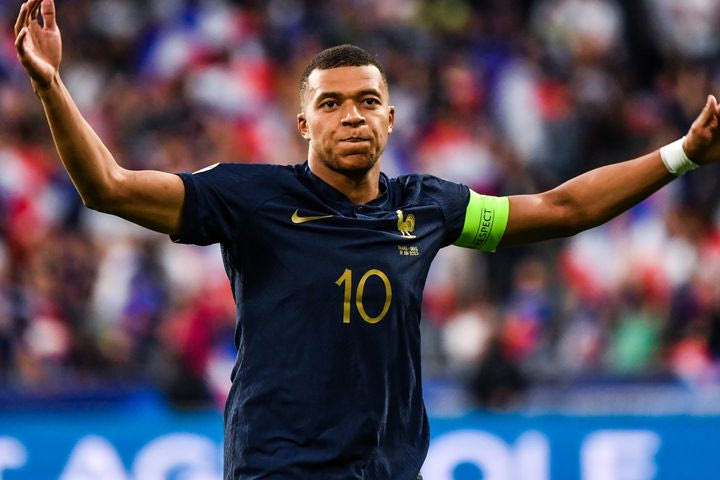 Πατέρας Εμπαπέ: “Δεν ξέρω αν θα είναι στους Ολυμπιακούς Αγώνες, δεν αποφασίζουμε μόνοι μας”