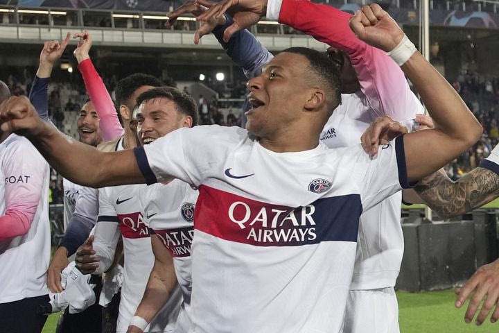 Εμπαπέ: “Ονειρεύομαι το Champions League με την Παρί, δεν θα αλλάξει η απόφασή μου”