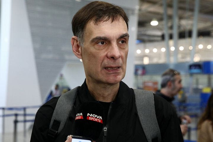 Μπαρτζώκας: “Ο Πετρούσεβ θα προσπαθήσει να μπει με το Περιστέρι, δεν μπορούσα να βάλω τον Μιλουτίνοβ με δύο προπονήσεις”