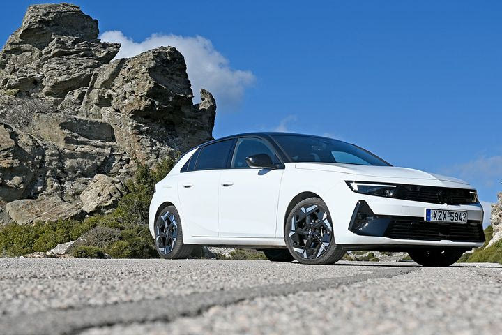 Δοκιμή του κορυφαίου Opel Astra, του Plug-in υβριδικού GSe με τους 225 ίππους