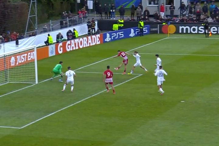 Ολυμπιακός – Μίλαν: Ο Παπακανέλλος το 2-0 με φοβερή ατομική ενέργεια και εκτέλεση από δύσκολη γωνία