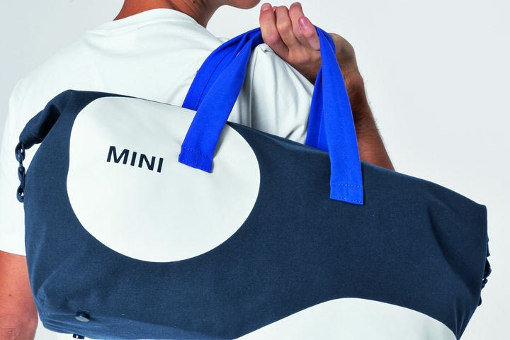 Νέα κολεξιόν ρούχων και αξεσουάρ από τη MINI