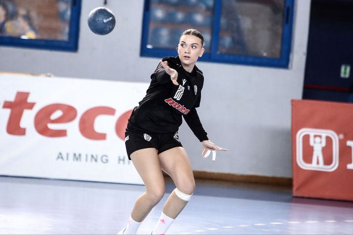 Α1 χάντμπολ γυναικών: Περίπατοι για ΠΑΟΚ και Νέα Ιωνία