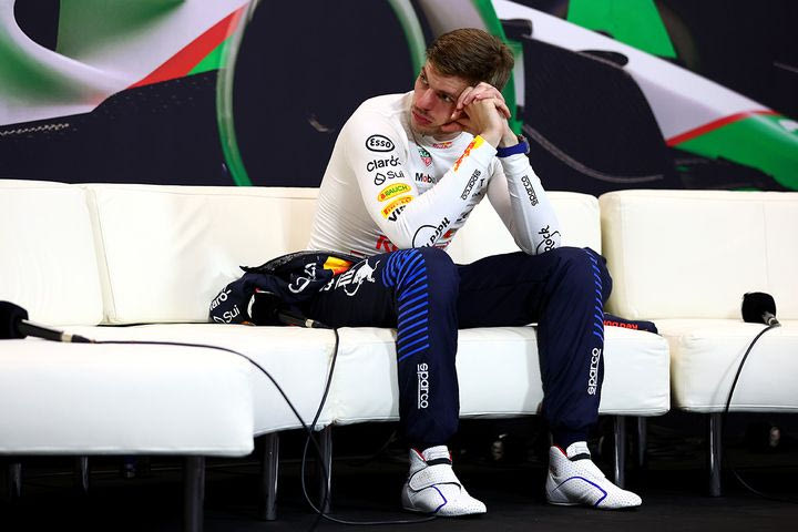 Πώς ο Φερστάπεν χρειάστηκε να βάλει όλη την οδηγική του τέχνη για τη νίκη στην Ίμολα