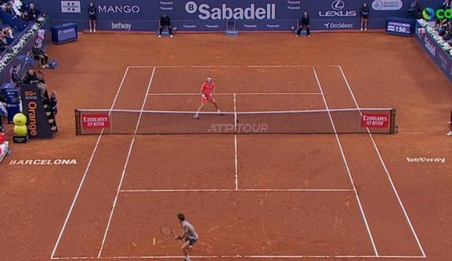 Το αποφασιστικό break του Τσιτσιπά για την κατάκτηση του 1ου σετ