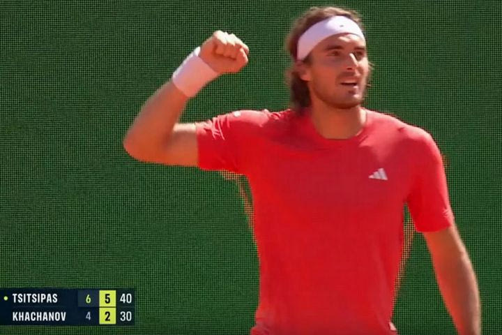 Τσιτσιπάς – Χατσάνοφ: Τα highlights της άνετης πρόκρισης του κορυφαίου Έλληνα τενίστα στους “4” του Μόντε Κάρλο