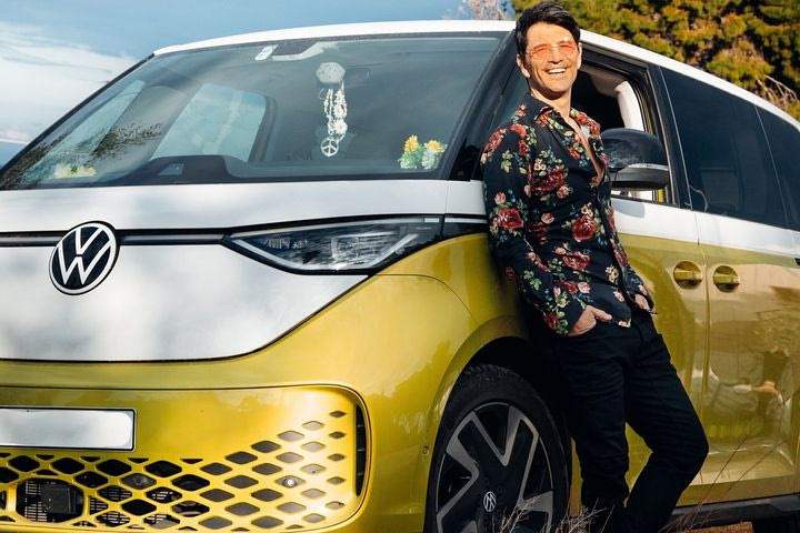 Αυτά είναι τα δύο μοντέλα της VW που επέλεξε για τις μετακινήσεις του ο Σάκης Ρουβάς