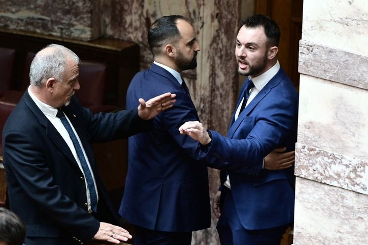Το περιστατικό με το ξύλο στη Βουλή δεν είναι πρωτοφανές. Η λίστα της ντροπής