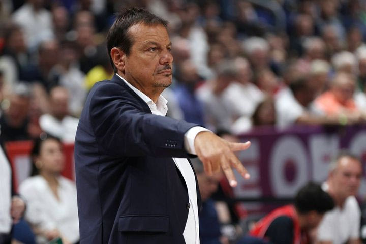 Αταμάν: “Ο Έλληνας πρωθυπουργός μου τηλεφώνησε και μας συνεχάρη την κατάκτηση της EuroLeague”