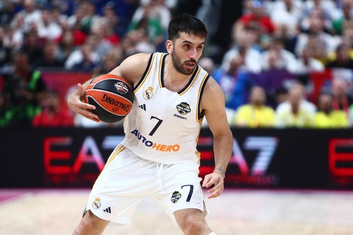 Ρεάλ – Μπαρτσελόνα 97-78: Εκπληκτικοί οι Μαδριλένοι, με Καμπάσο και Ταβάρες το 1-0 στα ημιτελικά της Liga Endesa
