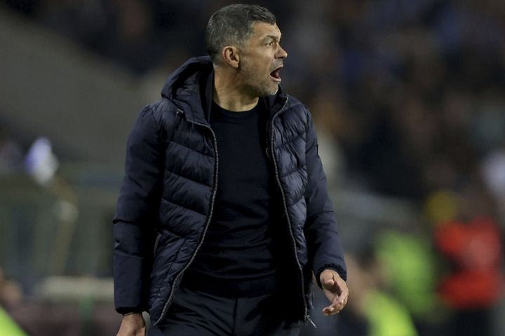 Μίλαν: Ο Βίλας-Μπόας σπρώχνει τον Κονσεϊσάο στην πόρτα των ροσονέρι