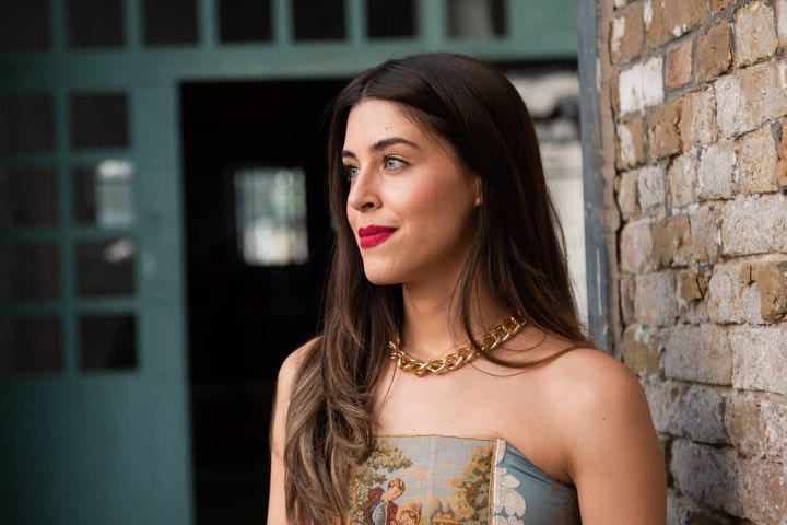Η Demy απάντησε αποστομωτικά στις φήμες εγκυμοσύνης: «Ονομάζεται ενισχυμένο σουτιέν»
