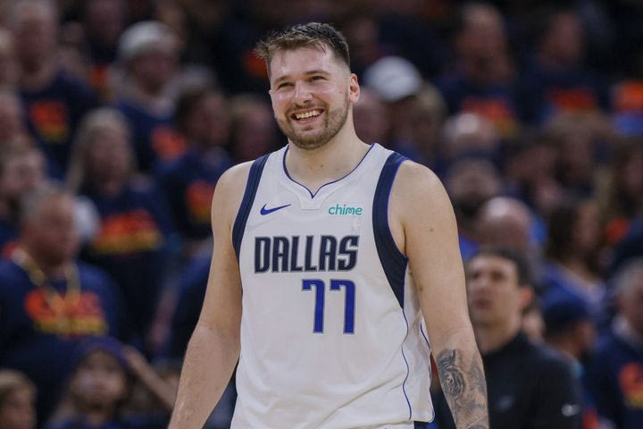 NBA: Ο Ντόντσιτς ήταν μαγικός με 36άρα στην επιστροφή του και οι Μάβερικς λύγισαν τους Μπλέιζερς