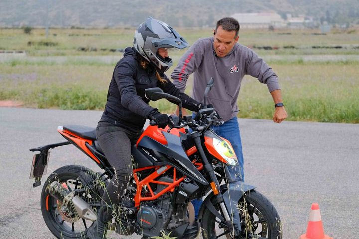 Ξεκίνησαν δυναμικά τα σεμινάρια ασφαλούς οδήγησης μοτοσικλέτας