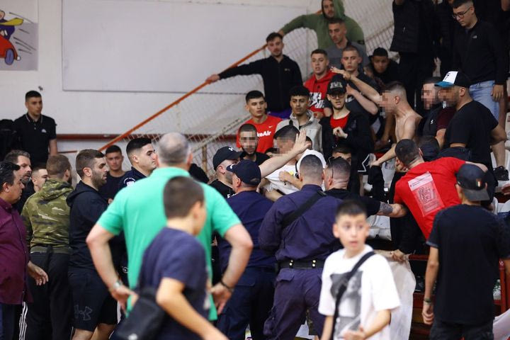 Επεισόδια στο Νήαρ Ηστ – Τρίκαλα, ολιγόλεπτη διακοπή στο ματς