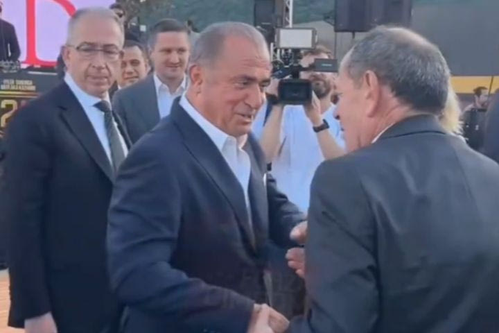 Ο Φατίχ Τερίμ στους εορτασμούς της Γαλατάσαραϊ για την κατάκτηση του πρωταθλήματος