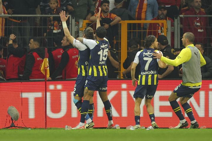 Γαλατάσαραϊ – Φενέρμπαχτσε 0-1: Ο Σογιουντσού έκρινε το ντέρμπι και έκανε θρίλερ την υπόθεση τίτλος