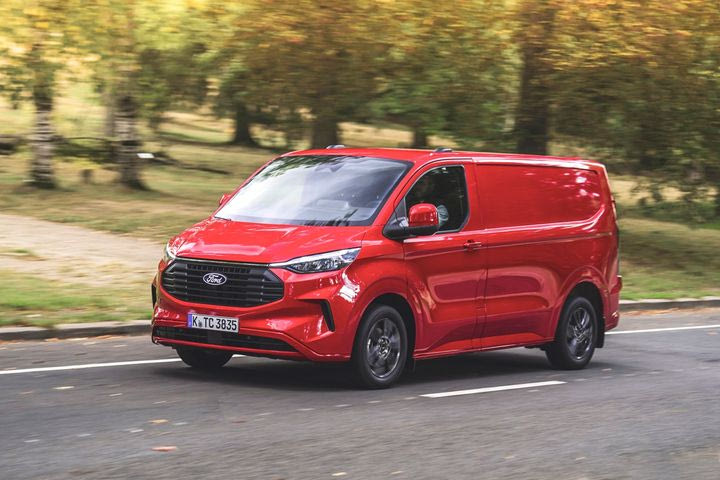 Πάρε το ετοιμοπαράδοτο Ford Transit Custom με προνομιακούς όρους- Η καλύτερη επαγγελματική πρόταση van