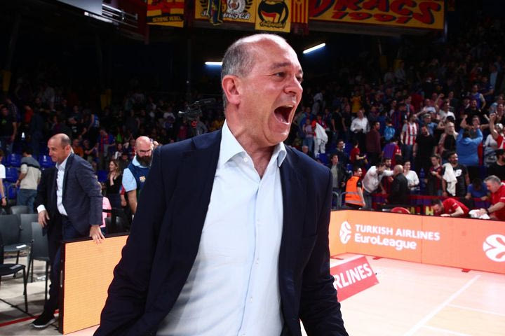 Ολυμπιακός: Το ξέσπασμα του Γιώργου Αγγελόπουλου στο φινάλε του θρίλερ της Βαρκελώνης