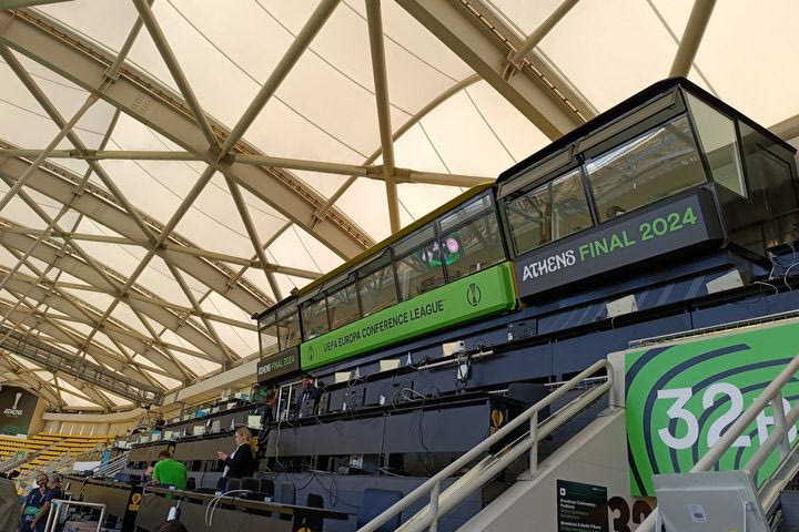 Conference League: Έτσι “ντύθηκε” το εσωτερικό της OPAP Arena για τον τελικό