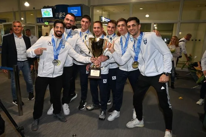 Ο αναπληρωτής Υπουργός Αθλητισμού, Γιάννης Βρούτσης, υποδέχθηκε τους πρωταθλητές στο Ευρωπαϊκό Πρωτάθλημα καράτε του Ζαντάρ