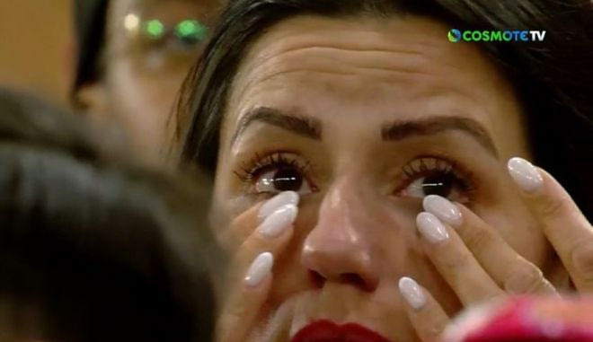 Οπαδός του Ολυμπιακού έβαλε τα κλάματα για την ιστορική πρόκριση στον τελικό του Conference League