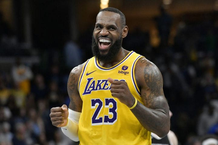 NBA: Ο ΛεΜπρόν έγινε ο δεύτερος παίκτης με τις περισσότερες νίκες σε κανονική περίοδο