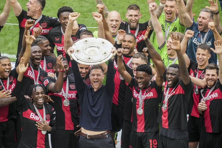 Bundesliga: Έκλεισε αήττητη το πρωτάθλημα η Λεβερκούζεν, τεσσάρα στην Μπάγερν η Χόφενχαϊμ, μπαράζ παραμονής για Μπόχουμ