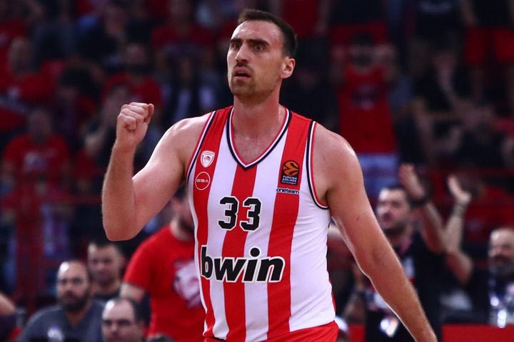 Ολυμπιακός: Το depth chart των ερυθρολεύκων εν όψει των playoffs της Stoiximan Basket League μετά την αλλαγή του Ράιτ με τον Μιλουτίνοβ