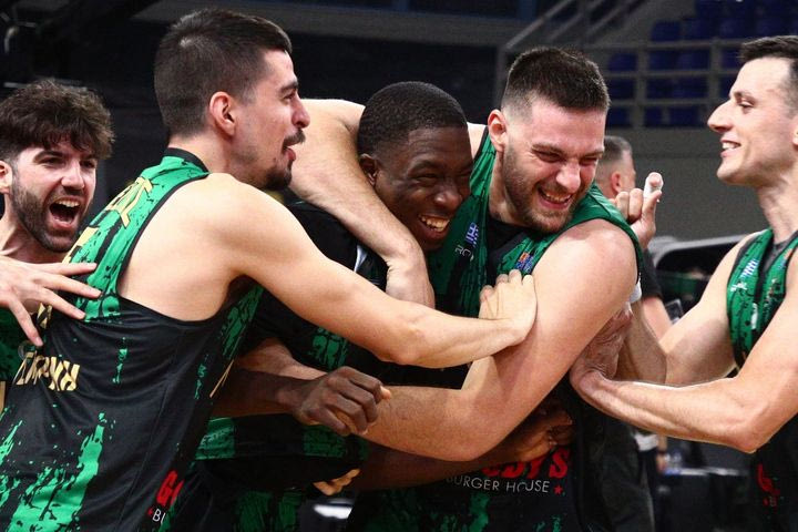 Πανιώνιος – Μίλωνας 79-87: Θρίαμβος στο ντέρμπι της Νέας Σμύρνης για την ομάδα του Κουρή, που επέστρεψε στη Stoiximan Basket League