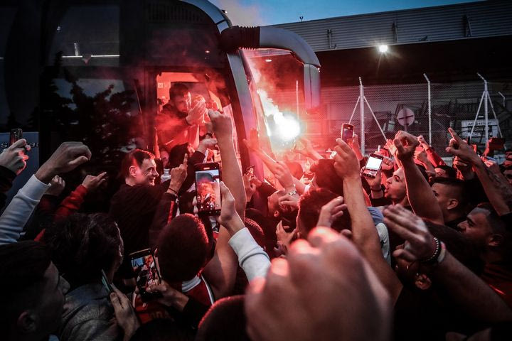 Ολυμπιακός: Αποθέωση στο αεροδρόμιο για τους θριαμβευτές και τη μεγάλη πρόκριση στο Final Four της EuroLeague