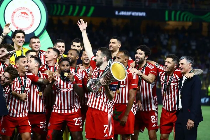 Ολυμπιακός: Οι ομάδες της Super League συνεχάρησαν τους Πειραιώτες για το Conference League