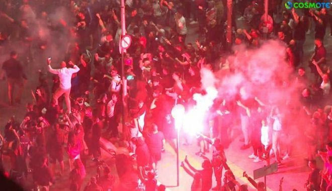 Κάηκε το Πασαλιμάνι για την ιστορική πρόκριση του Ολυμπιακού