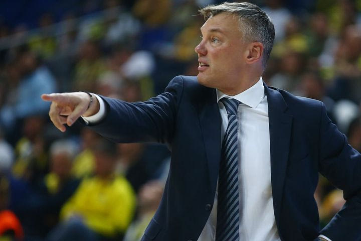 Μανίσα – Φενέρμπαχτσε 82-90: Η ομάδα του Γιασικεβίτσιους πήρε το διπλό πάρα την 35άρα του Εχόντας