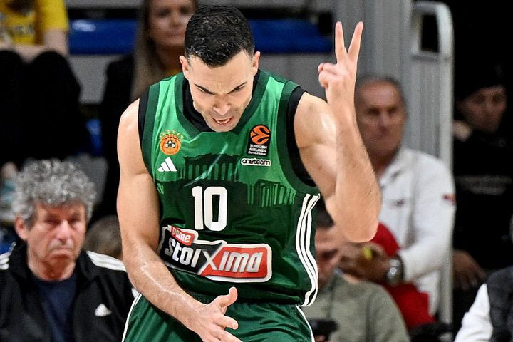 Μακάμπι – Παναθηναϊκός AKTOR: Οι 67 πόντοι των Σλούκα – Ναν, το +15 της πεντάδας που άλλαξε τη σειρά και το play που έφερε το διπλό