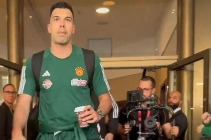 Final Four 2024: Αποθέωση κατά την αναχώρηση της αποστολής του Παναθηναϊκού AKTOR για την Uber Arena