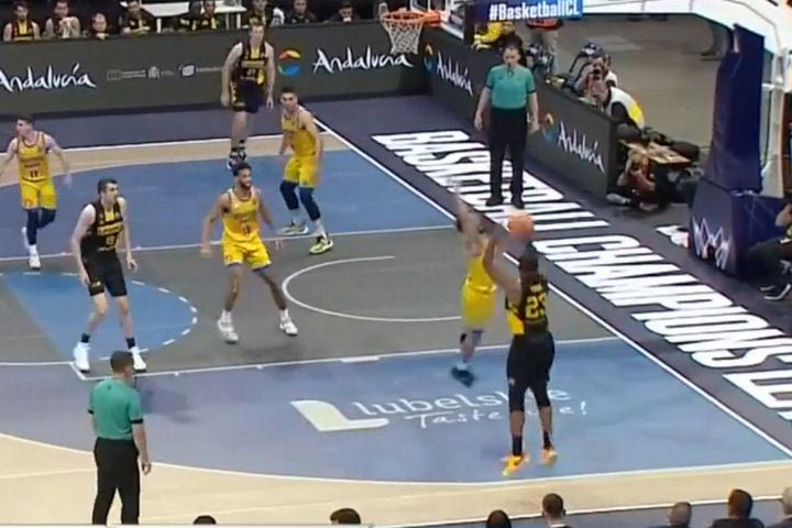BCL: Η εντυπωσιακή τάπα του Μήτρου-Λονγκ στο Top-5 του Final Four του Βελιγραδίου