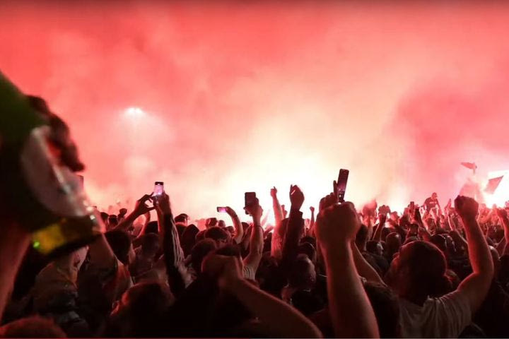 Το VIDEO της χρονιάς: Η στιγμή που ο ΠΑΟΚ είναι πρωταθλητής και οι οπαδοί του διαλύονται στην Τούμπα