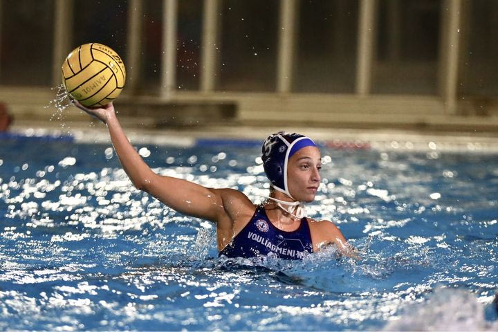Άλιμος – Βουλιαγμένη 11-5: Με εξαιρετικό δεύτερο μέρος και πρωταγωνίστριες τις Ελληνιάδη – Γιαννοπούλου προκρίθηκε στους τελικούς της Α1 πόλο