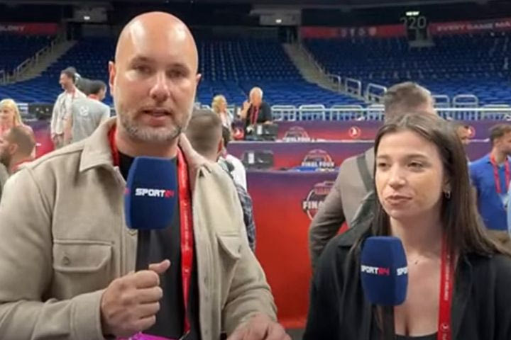 Final Four 2024: Χάρης Σταύρου και Βασιλική Καραμούζα στην  προπόνηση του Ολυμπιακού στο Βερολίνο