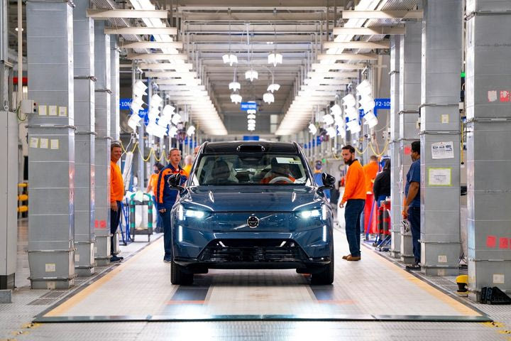 Στην παραγωγή και το νέο μεγάλο ηλεκτρικό SUV της Volvo