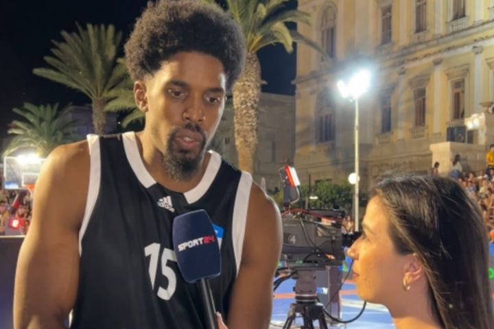 Σακίλ ΜακΚίσικ στο SPORT24: “Χαίρομαι που γύρισε ο Ντόρσεϊ, έκανα κάθε πρωί προπονήσεις με τον Βεζένκοβ”