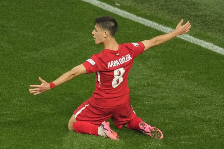 Euro 2024, Τσεχία – Τουρκία: Οι Τούρκοι θέλουν να βρεθούν για πρώτη φορά μετά το 2008 στα νοκ άουτ, μόνο τρίποντο ψάχνουν οι Τσέχοι