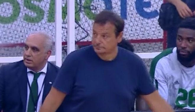 Με κοντομάνικο βγήκε στο δεύτερο μέρος ο Αταμάν