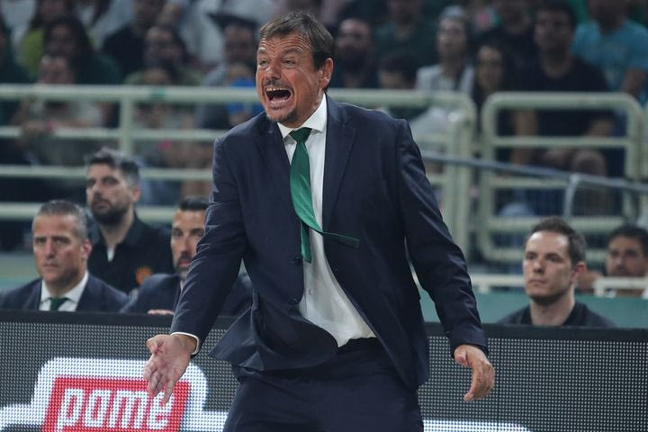 Φενέρμπαχτσε: “Δεν θα στείλουμε παίκτες στην εθνική Τουρκίας όσο είναι προπονητής ο Αταμάν”