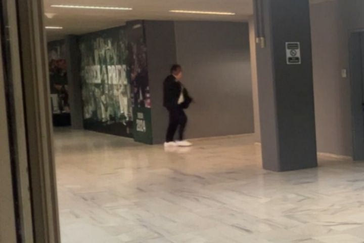Αποκλειστικό VIDEO του SPORT24 από την έκρηξη του Αταμάν μετά από την αποβολή: “Δώστε στον Ολυμπιακό τον τίτλο”