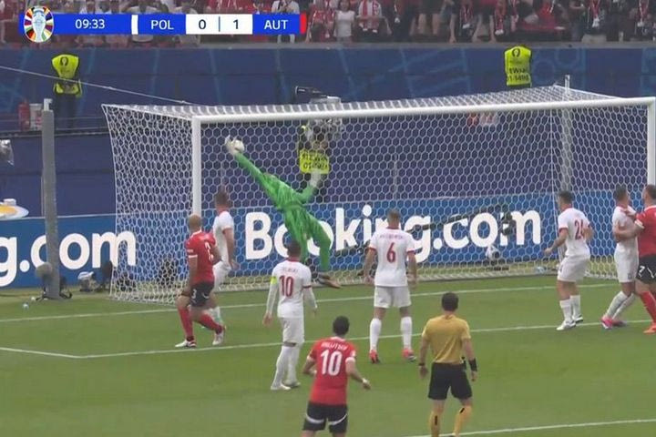 Euro 2024, Πολωνία – Αυστρία: Ο Τράουνερ με ωραία κεφαλιά εκτέλεσε τον Σέσνι και έκανε το 0-1