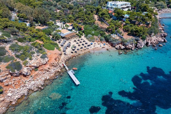 Οι 5 καλύτερες «κρυφές» παραλίες κοντά στην Αθήνα