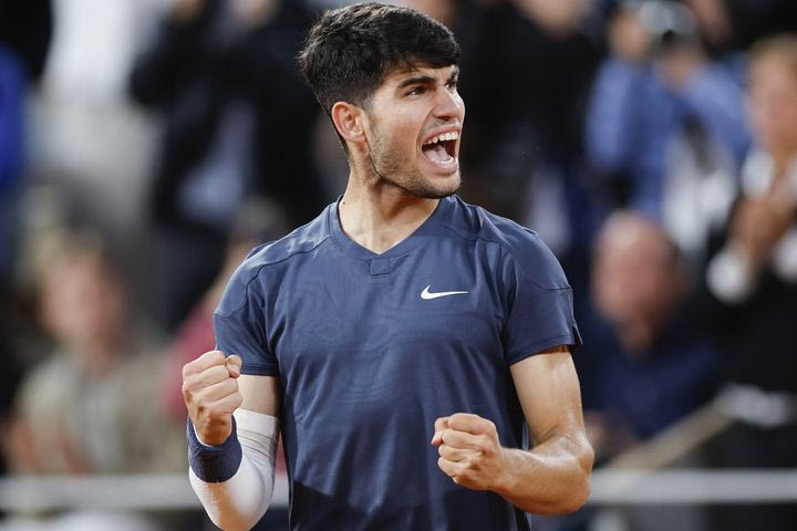 Σπουδαίος Αλκαράθ: Κέρδισε τον Σίνερ σε φοβερό τελικό και κατέκτησε το China Open