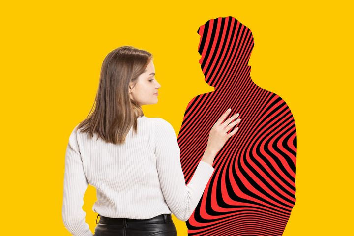 Micro-cheating: 7 σημάδια που προδίδουν ότι σε απατά